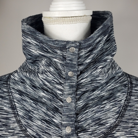 Athleta Space Dye Black Turtleneck Sweatshirt - Picture 3 of 12